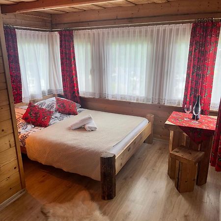 Ferienwohnung U Mlynorza Suche Exterior foto
