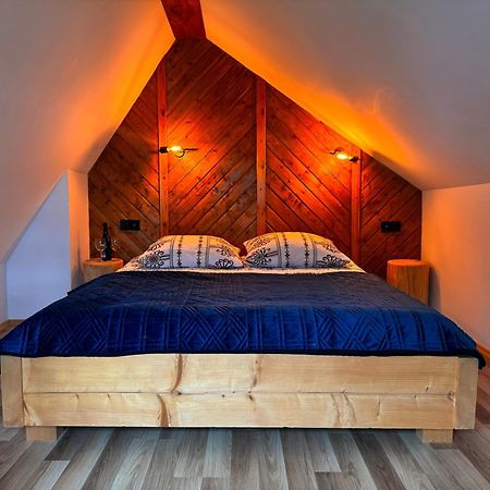 Ferienwohnung U Mlynorza Suche Exterior foto