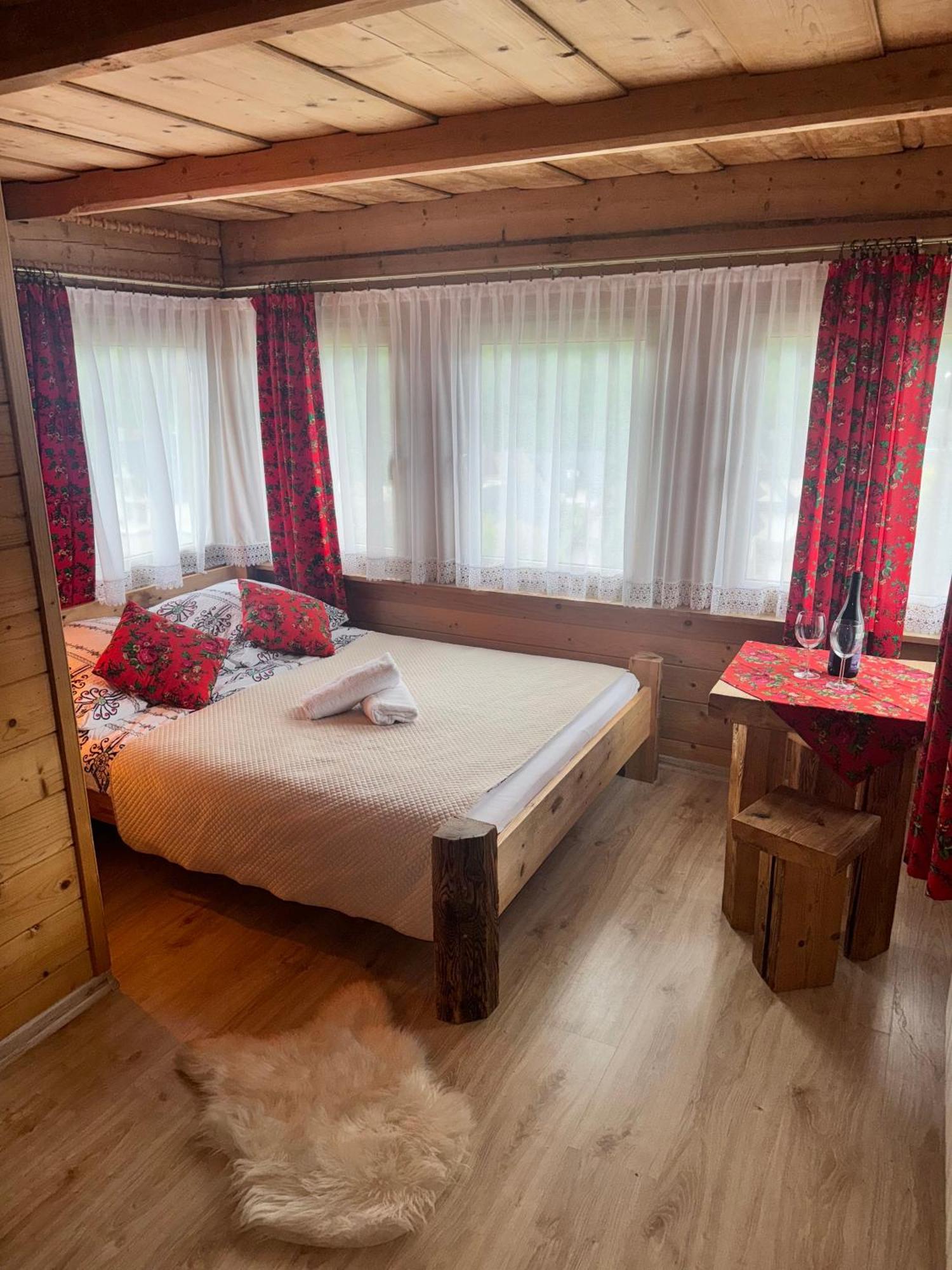 Ferienwohnung U Mlynorza Suche Exterior foto