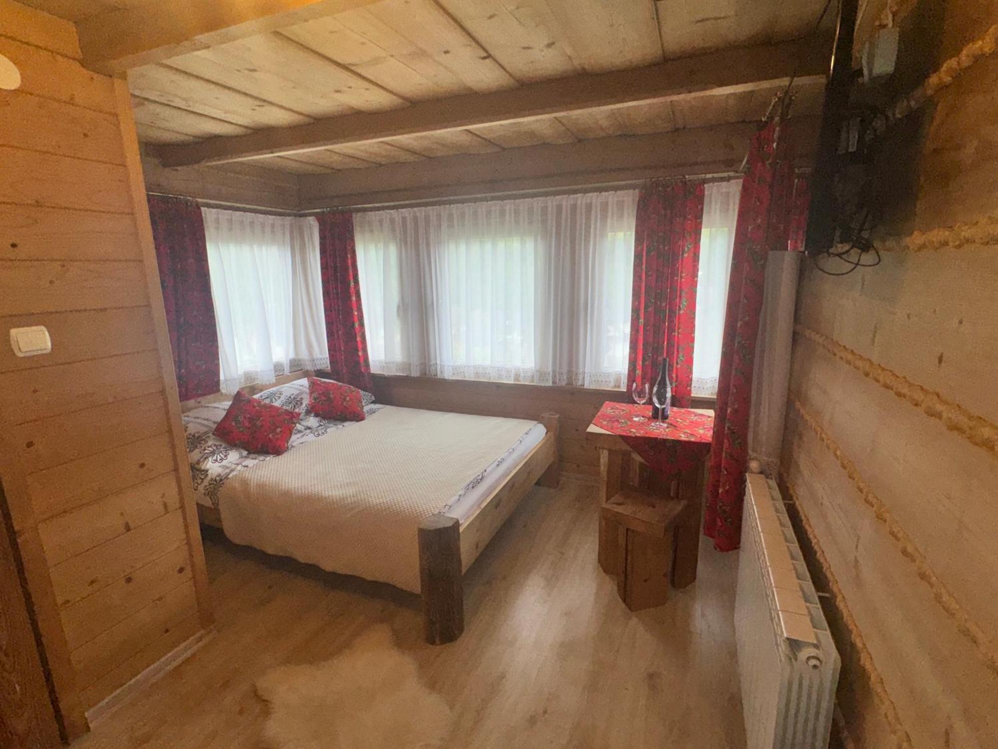 Ferienwohnung U Mlynorza Suche Exterior foto
